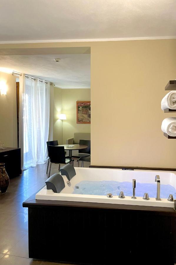 Residenza Il Barone Bed & Breakfast Тропеа Екстериор снимка
